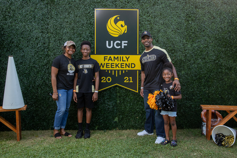 Family Weekend Tailgate 2021 17