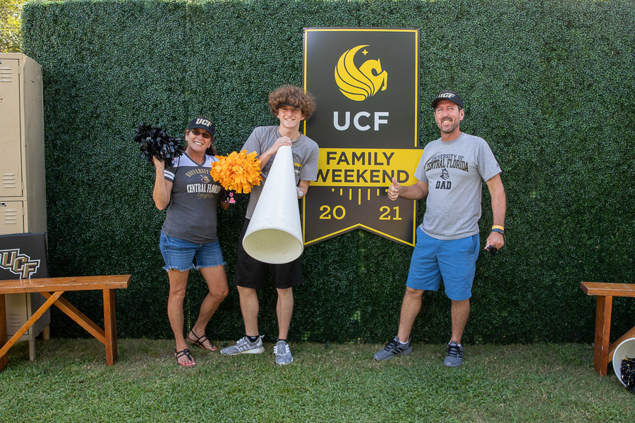 Family Weekend Tailgate 2021 5