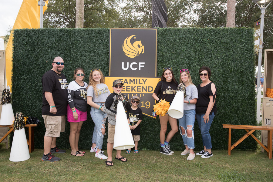 5 2019 Family Weekend Tailgate 13