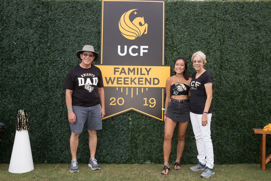 6 2019 Family Weekend Tailgate 12