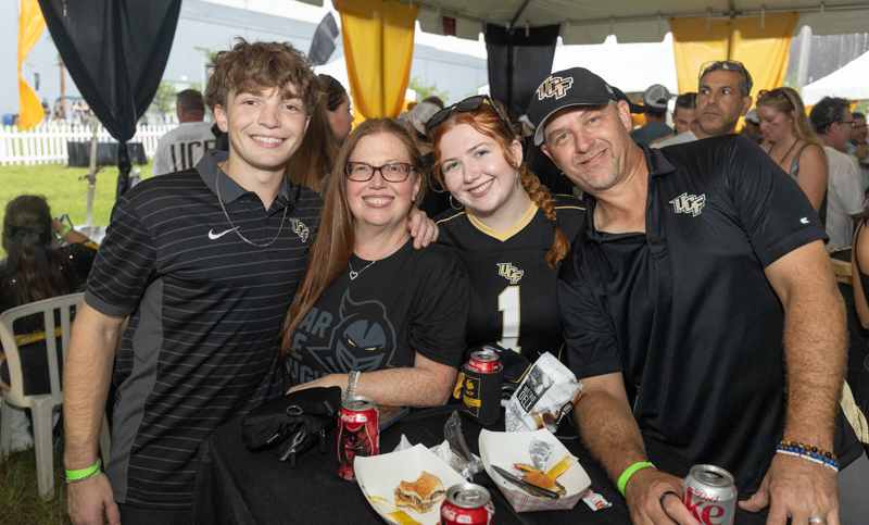 Family Weekend Tailgate 2025 106