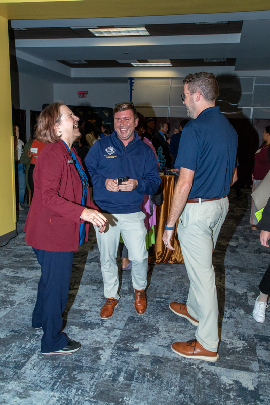 2025 Hospitality Knight 35