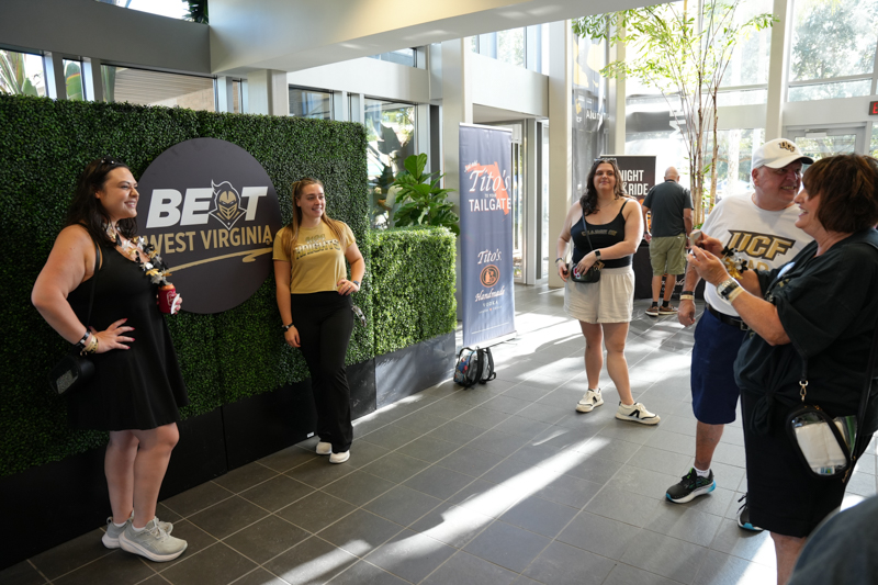 UCF Vs WVU Alumni Tailgate 08