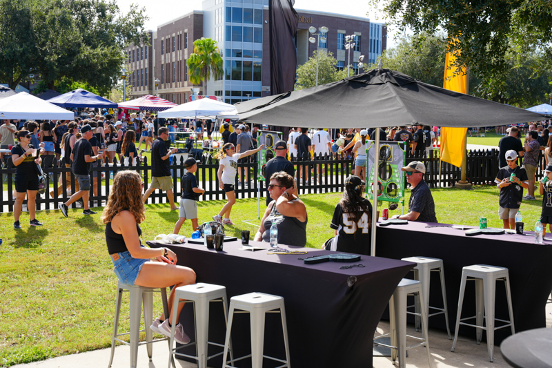 UCF Vs WVU Alumni Tailgate 43