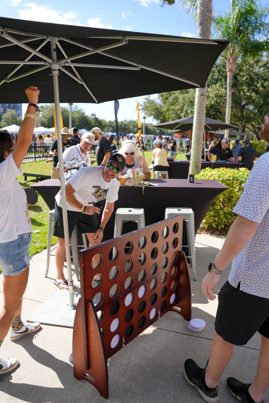 UCF Vs WVU Alumni Tailgate 55