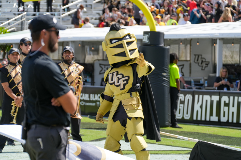 UCF Vs WVU Game MK Knights 02