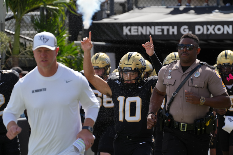 UCF Vs WVU Game MK Knights 09