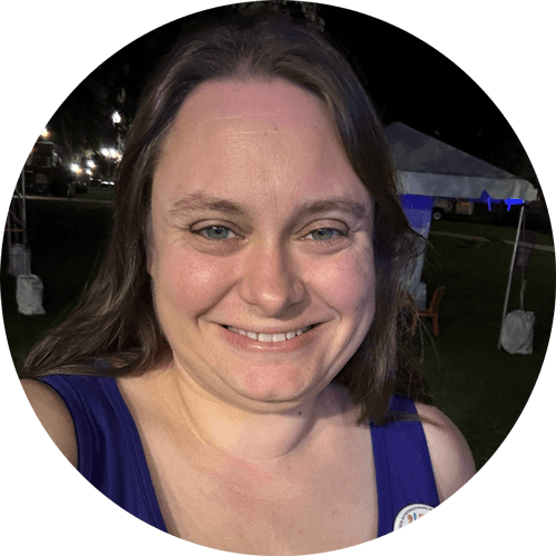 Carolyn Glasshoff headshot.