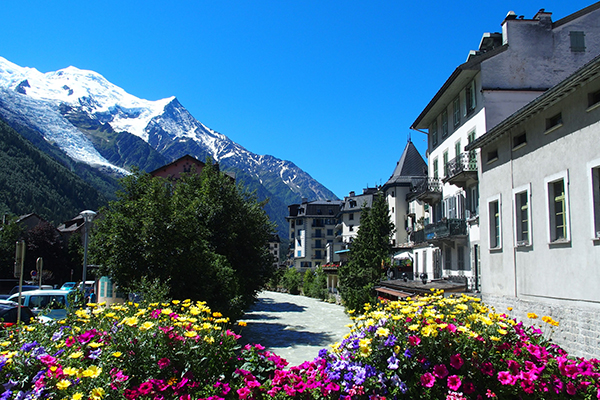 image of a small town in the French Alps