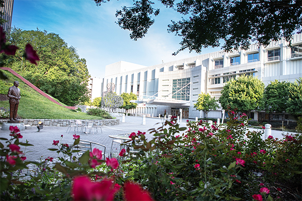 image of Woodruff Arts center in Atlanta