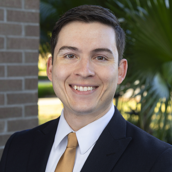 headshot image of Xander Davis